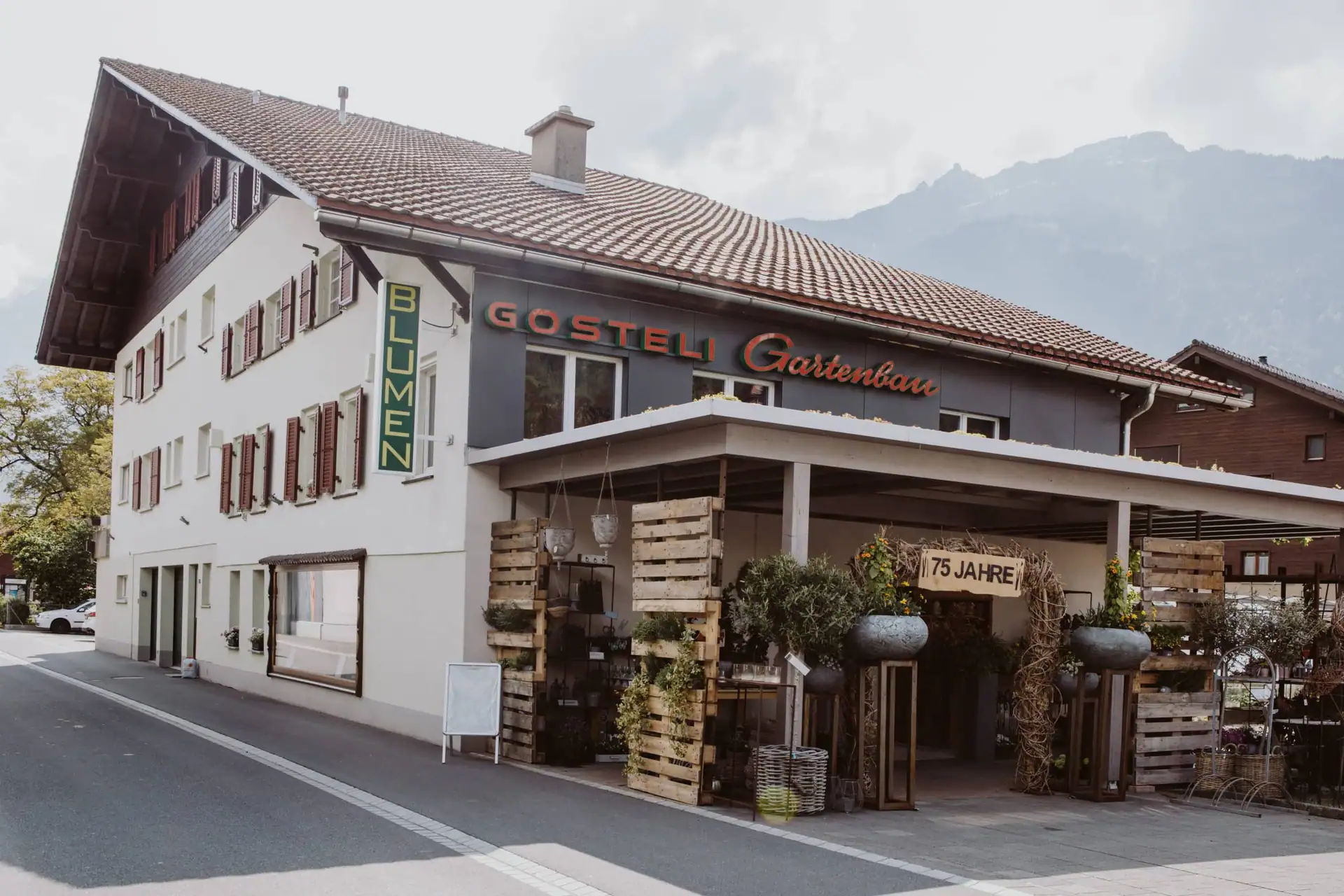 Gartenbau und Blumenladen der H. Gosteli AG in Matten bei Interlaken